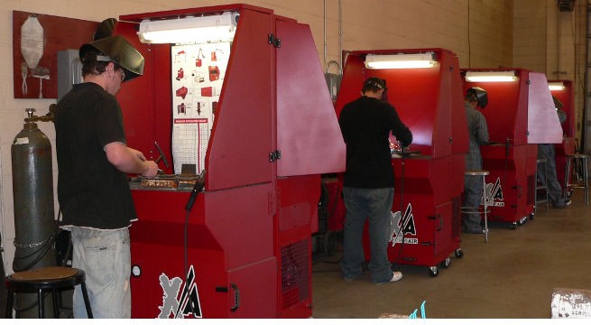 Micro Air's® Downdraft Tables provide a modular, portable downdraft work surface ideal for welding, grinding, soldering, sanding and other finishing processes